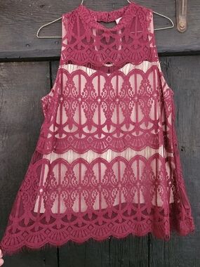 love, FIRE Lace Top in Burgundy
